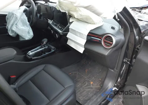 2025 Chevrolet Trax Fwd 2Rs z USA, uszkodzony, nr VIN KL77LJEP4SC210973